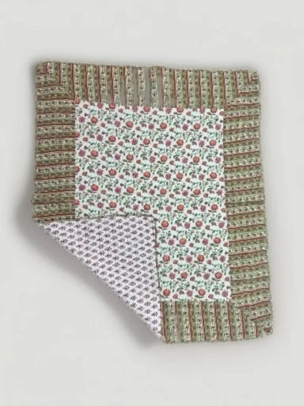 🌸 Vintage Handmade Floral Quilt 60x49 Cottage Garden Reversible Throw Blanket